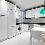 Mirakruz H By Feelfree * San Sebastián